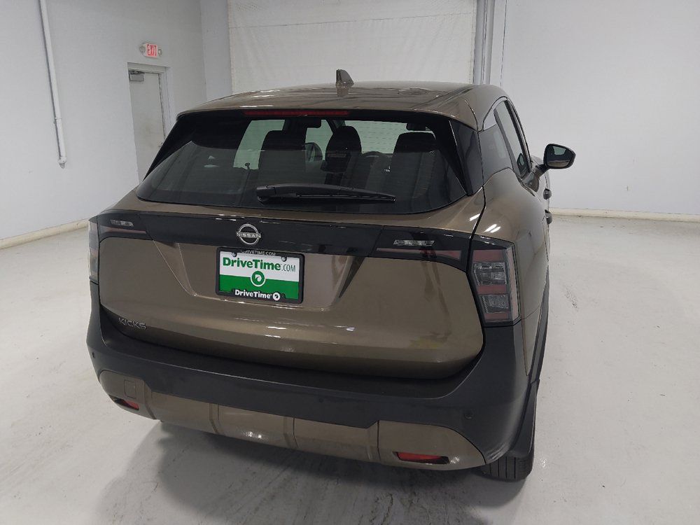 Used 2025 Nissan Kicks S FWD image 7