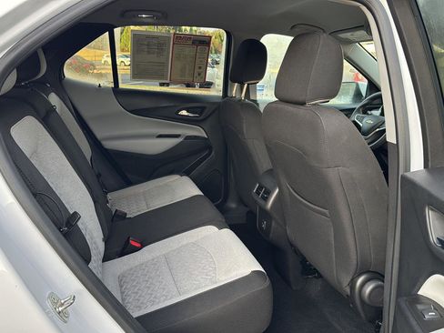 Used 2022 Chevrolet Equinox LT image 11