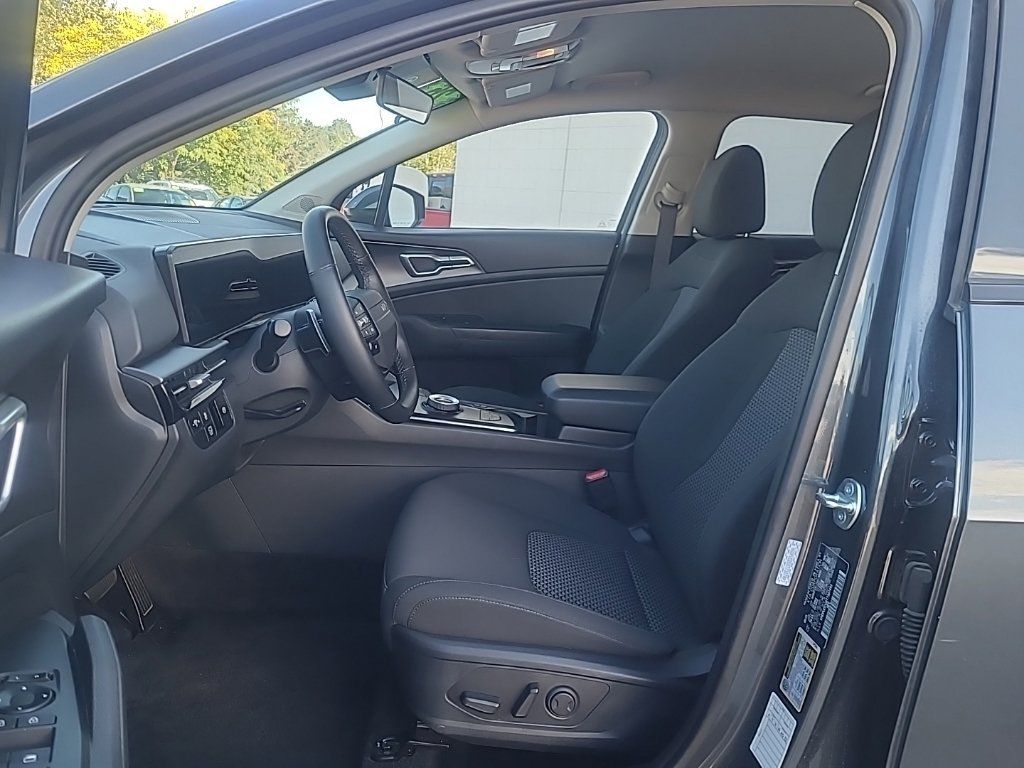 Certified 2026 Kia Sportage S AWD/4WD image 10