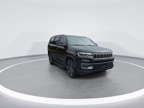 Used 2022 Jeep Wagoneer Series I AWD/4WD image 3