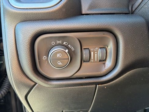 Used 2025 RAM 2500 Laramie w/ Night Edition image 33