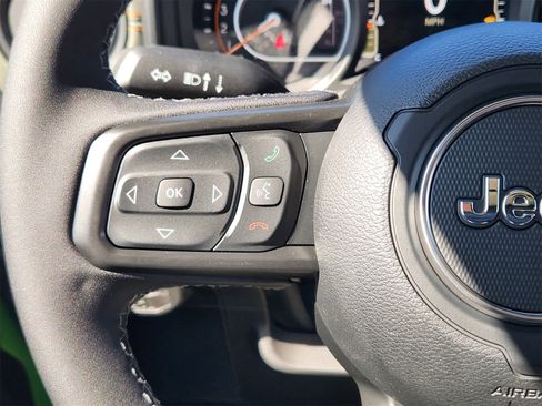 New 2025 Jeep Gladiator Mojave image 25