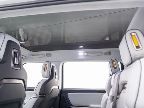 Used 2024 Rivian R1S Adventure image 20