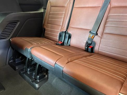 Used 2024 GMC Yukon Denali Ultimate image 16