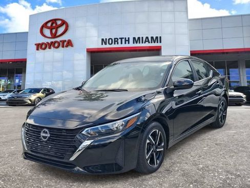 Used 2024 Nissan Sentra SV FWD image 2