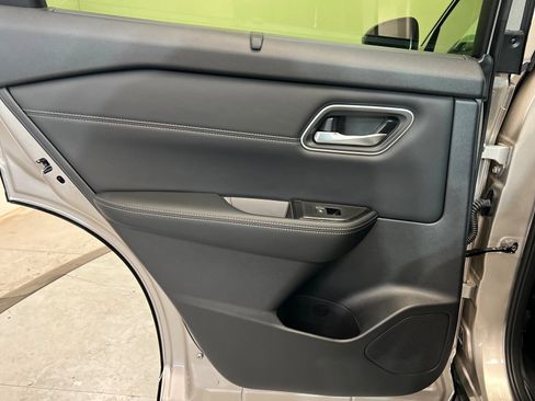 New 2026 Nissan Rogue Platinum w/ Platinum Premium Package image 18