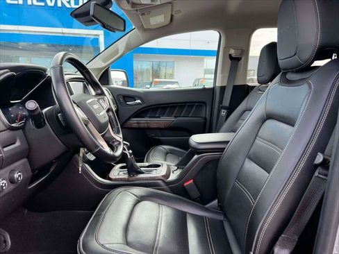 Used 2022 GMC Canyon Denali image 16