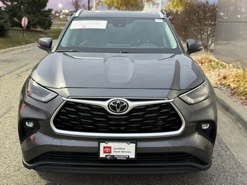 Certified 2022 Toyota Highlander XLE image 39