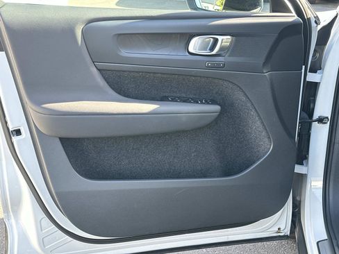 Certified 2023 Volvo C40 P8 Recharge Plus image 15