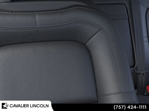 Used 2025 Lincoln Corsair Premiere w/ Equipment Group 101A image 16