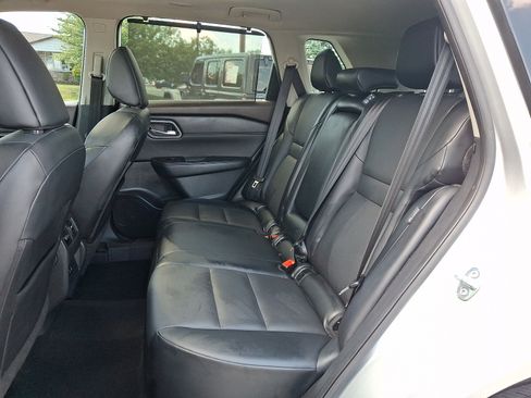 Used 2021 Nissan Rogue SV w/ Premium Package AWD/4WD image 10