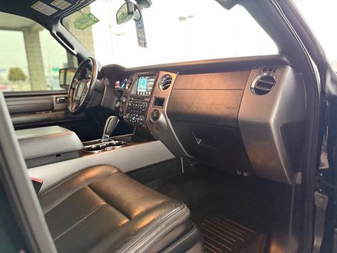 Used 2016 Ford Expedition Platinum AWD/4WD image 44