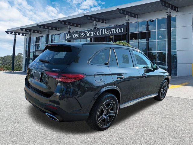 Used 2026 Mercedes-Benz GLC 300 4MATIC image 4