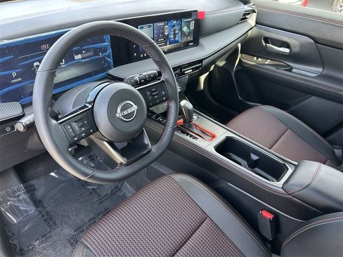 New 2026 Nissan Kicks SR FWD image 33