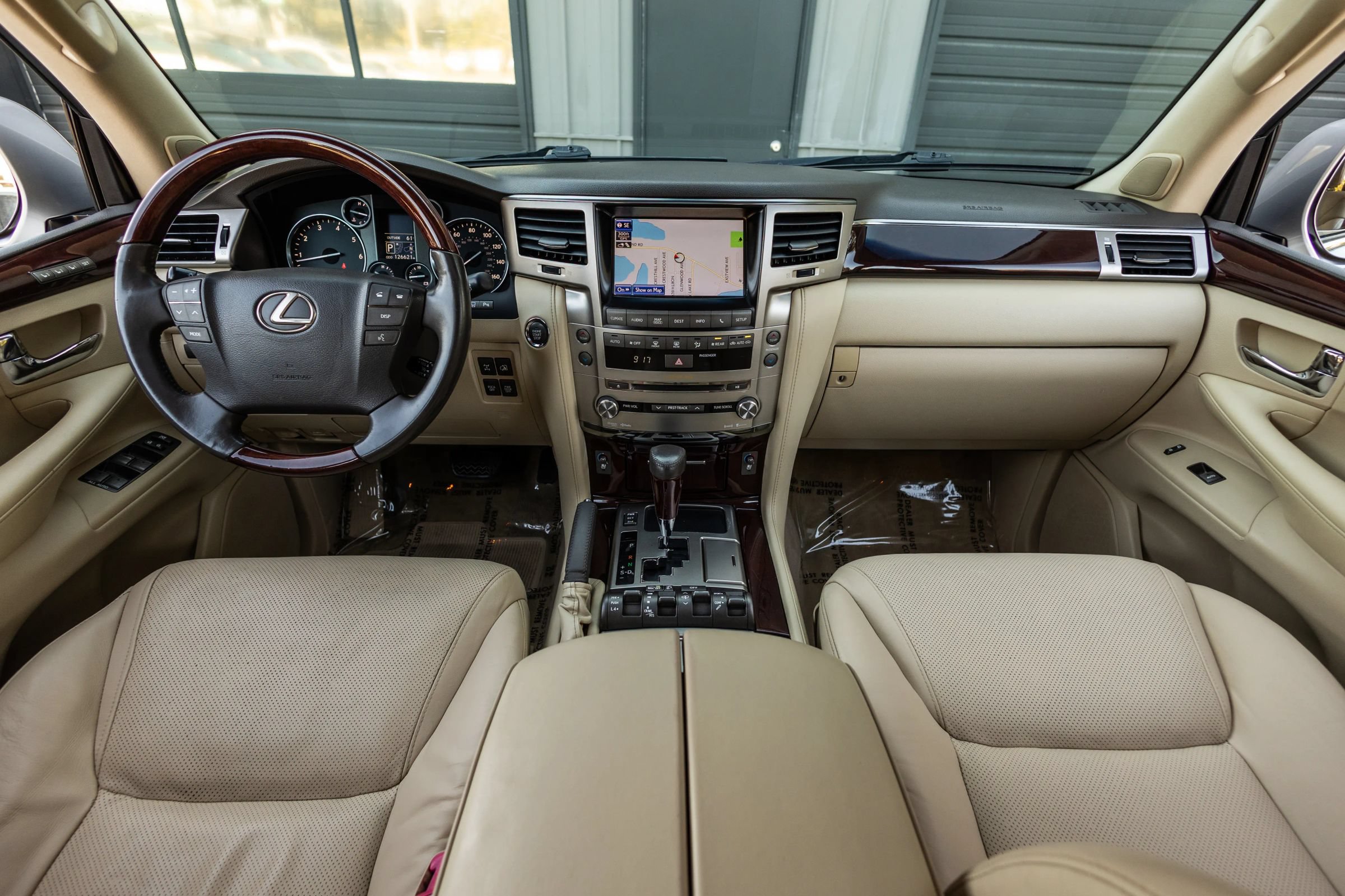Used 2013 Lexus LX 570 4WD image 18