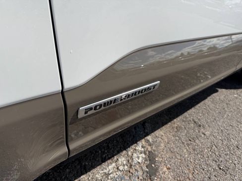 Used 2025 Ford F150 King Ranch AWD/4WD image 11