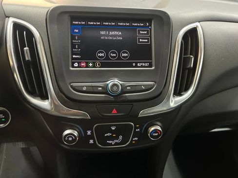 Used 2020 Chevrolet Equinox LT FWD image 24