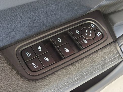 Certified 2024 Porsche Cayenne Coupe AWD/4WD image 15