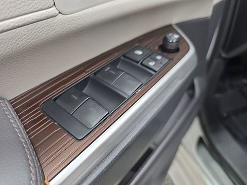 Certified 2023 Toyota Sienna XLE image 23