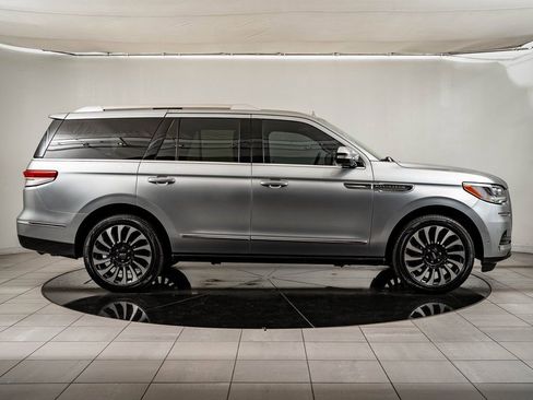Used 2023 Lincoln Navigator Black Label AWD/4WD image 11