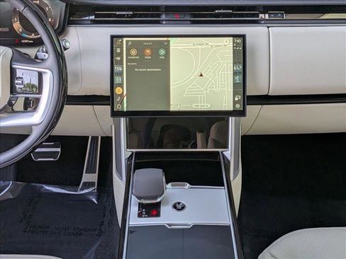 Certified 2024 Land Rover Range Rover Long Wheelbase SE AWD/4WD image 15