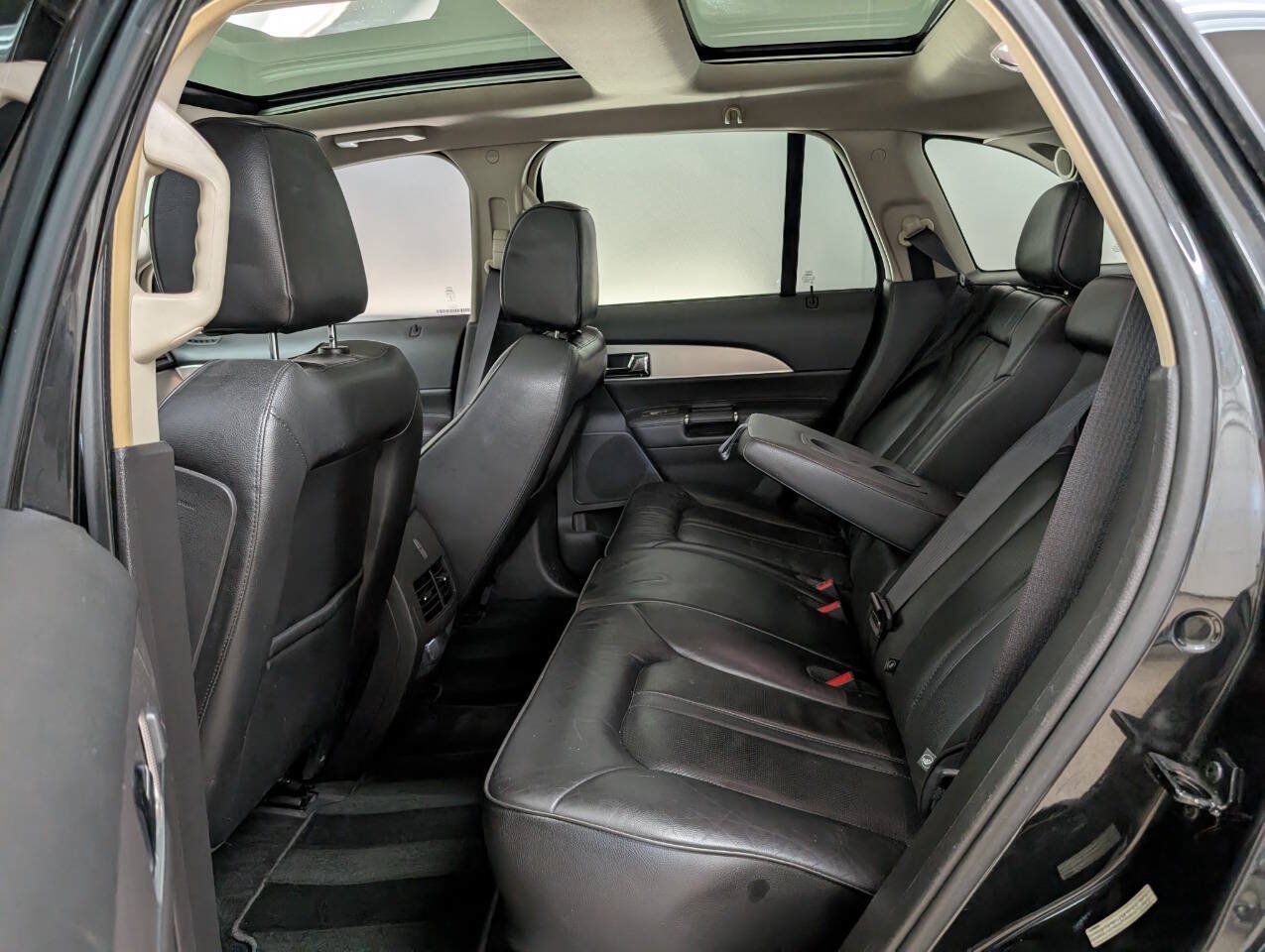 Used 2014 Lincoln MKX AWD w/ Equipment Group 101A image 14