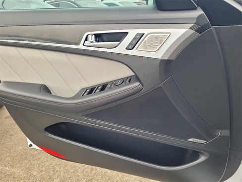 Used 2019 Genesis G80 3.3T Sport image 13