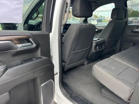 Used 2022 Chevrolet Silverado 1500 LT Trail Boss w/ Convenience Package II AWD/4WD image 10