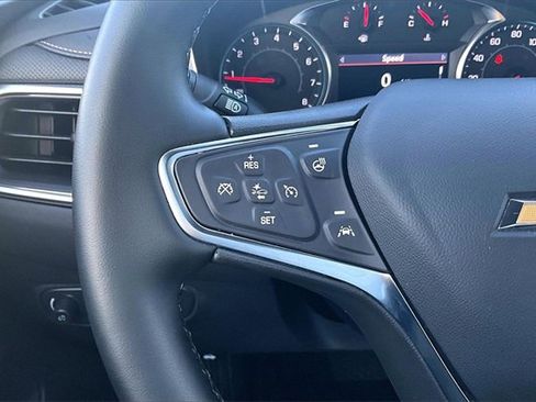 Used 2024 Chevrolet Equinox Premier image 10