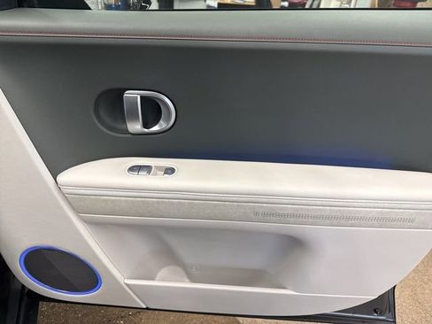 Used 2024 Hyundai Ioniq 5 Limited image 26