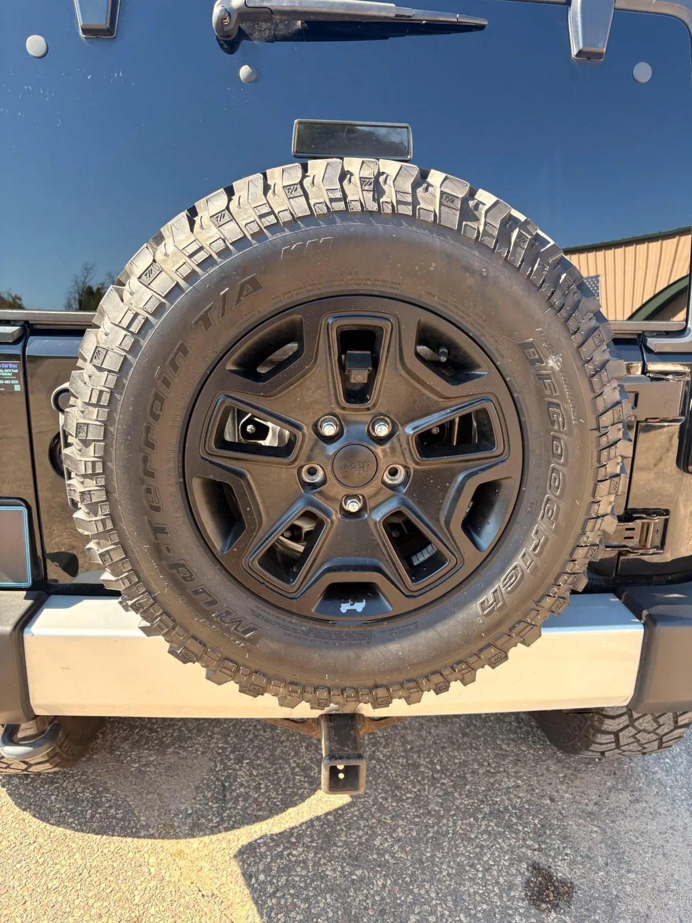 Used 2013 Jeep Wrangler Unlimited Sahara AWD/4WD image 37