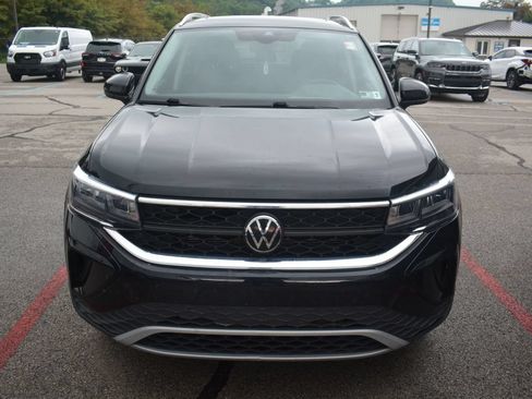 Used 2023 Volkswagen Taos SE w/ Panoramic Sunroof Package AWD/4WD image 1