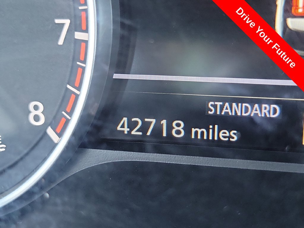 Used 2025 Nissan Pathfinder SV FWD image 8