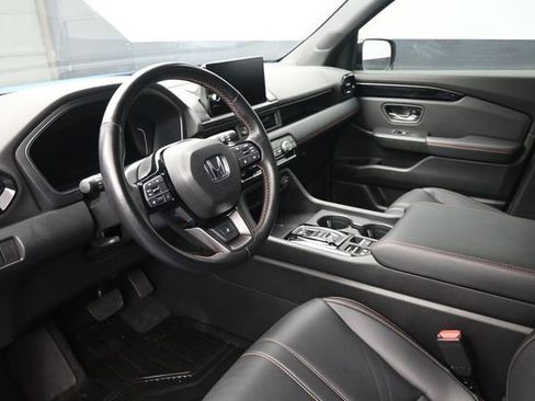Used 2024 Honda Pilot TrailSport image 19