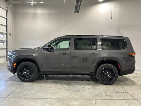 New 2026 Jeep Grand Wagoneer Limited image 9