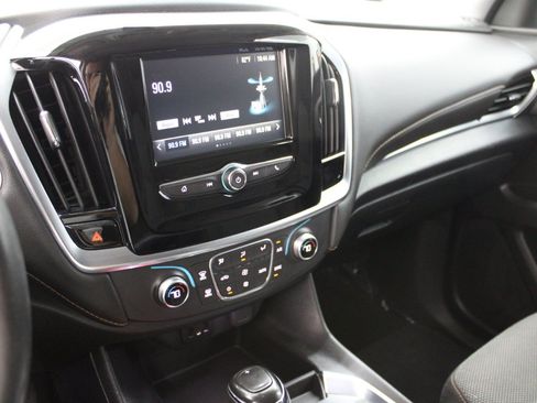 Used 2019 Chevrolet Traverse LT FWD image 23