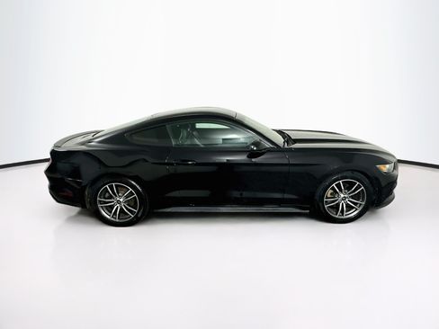 Used 2017 Ford Mustang Coupe RWD image 10