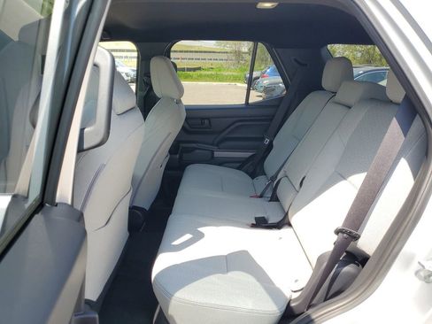 Used 2025 Toyota 4Runner SR5 AWD/4WD image 11