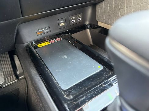Used 2026 Toyota Camry XLE FWD image 56