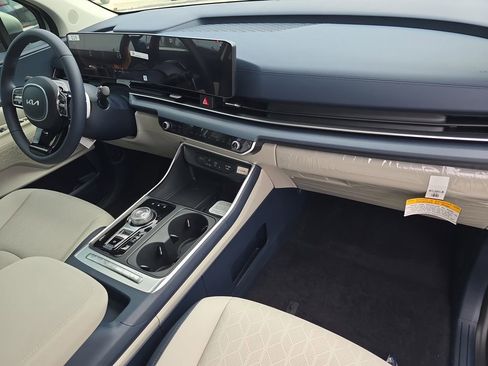 New 2026 Kia Carnival EX FWD image 12