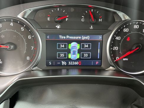 Used 2025 Chevrolet Blazer LT FWD image 42