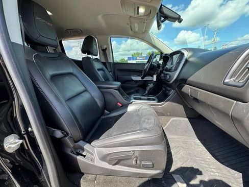 Used 2018 Chevrolet Colorado ZR2 w/ ZR2 Midnight Special Edition AWD/4WD image 12