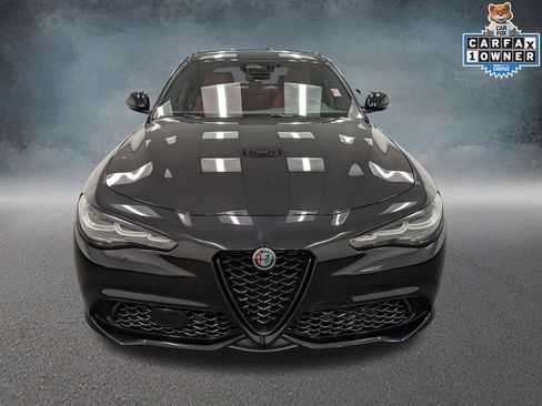 Used 2026 Alfa Romeo Giulia AWD image 2