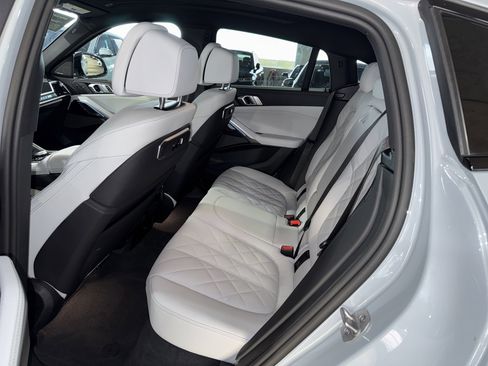 Certified 2025 BMW X6 xDrive40i image 15