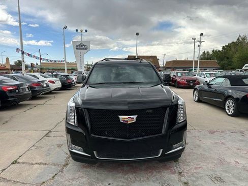 Used 2015 Cadillac Escalade Platinum AWD/4WD image 2