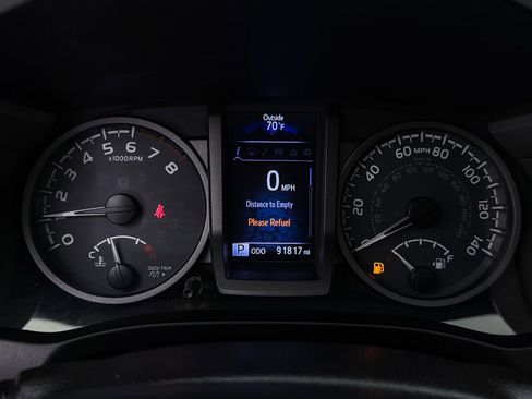 Used 2016 Toyota Tacoma TRD Sport AWD/4WD image 6