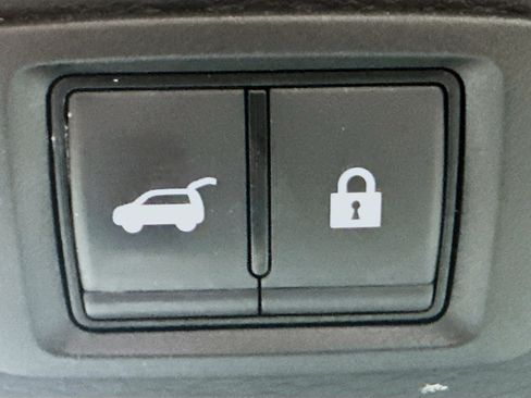 Used 2024 Mitsubishi Outlander SE image 29