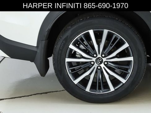 Used 2023 INFINITI QX60 Sensory w/ Vision Package FWD image 14