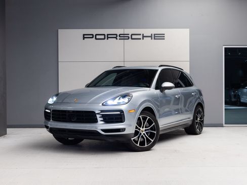 Certified 2023 Porsche Cayenne AWD/4WD image 1