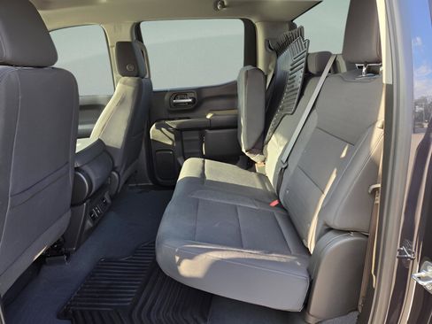 Used 2024 Chevrolet Silverado 1500 Custom Trail Boss w/ LPO, Dark Essentials Package image 7